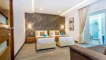 4 bedrooms, desk, soundproofing, iron/ironing board