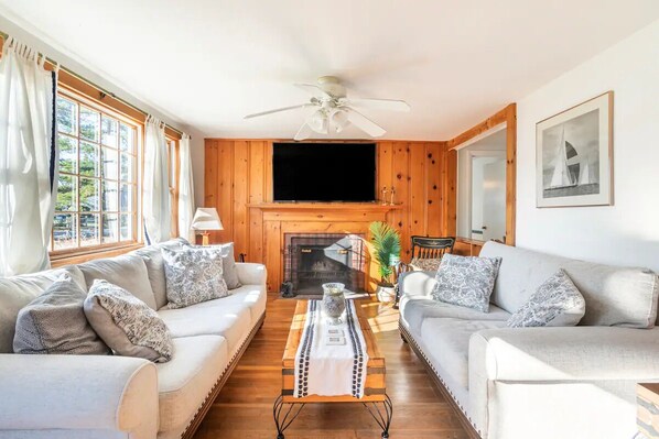 Smart TV, fireplace - Cape Cottage Close to Beach! - Dog Friendly (Yarmouth)
