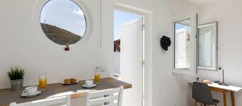 Sunny Palace Apartments