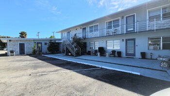 Hotel Exterior at Beachway Inn