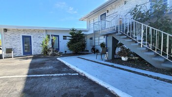 Hotel Exterior at Beachway Inn
