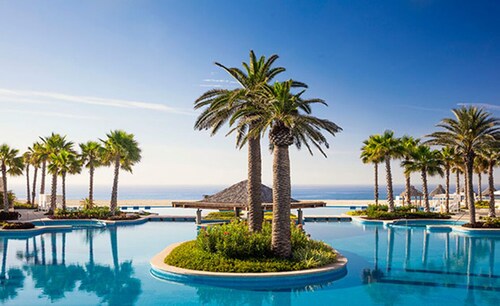 Luxury Resort with Jungala Waterpark and Cirque du Soleil JOYÀ