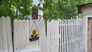 Enceinte de lâhĂ©bergement