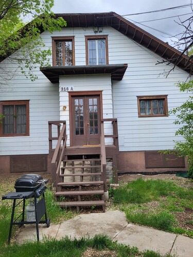 B. V. Mountain Retreat  -  STR-222