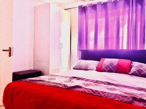 3 chambres, fer et planche à repasser, Wi-Fi gratuit, draps fournis