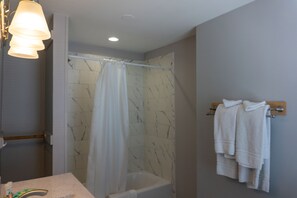 Family Room, 2 Queen Beds | Iron/ironing board, free WiFi, bed sheets - Beach Walk (Ocean City)