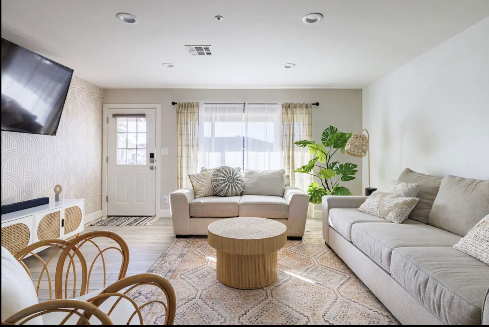 Modern Boho Bungalow | Pool & Spa | Near Old Town