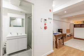 Dining - Underground Batalha Studios - D (Oporto)