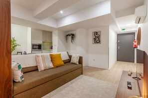 TV - Underground Batalha Studios - E (Oporto)