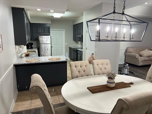 Stylish & Spacious Townhouse • Near Fort Rucker – Cozy, Clean & Convenient Stay