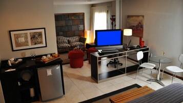 Suite | 1 bedroom, minibar, in-room safe, free WiFi