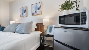 Habitación individual estándar, 1 cama Queen size | Wifi gratis y ropa de cama