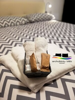 3 dormitorios, escritorio, wifi gratis y ropa de cama