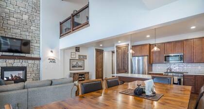 Suncadia 3 Bdrm Townhome with Private outdoor fireplace