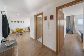 Interior - Apartment with balcony and sea view - Garajau VI (Santa Cruz)
