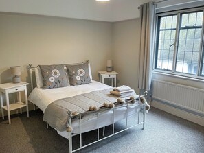 2 chambres, Wi-Fi gratuit, draps fournis