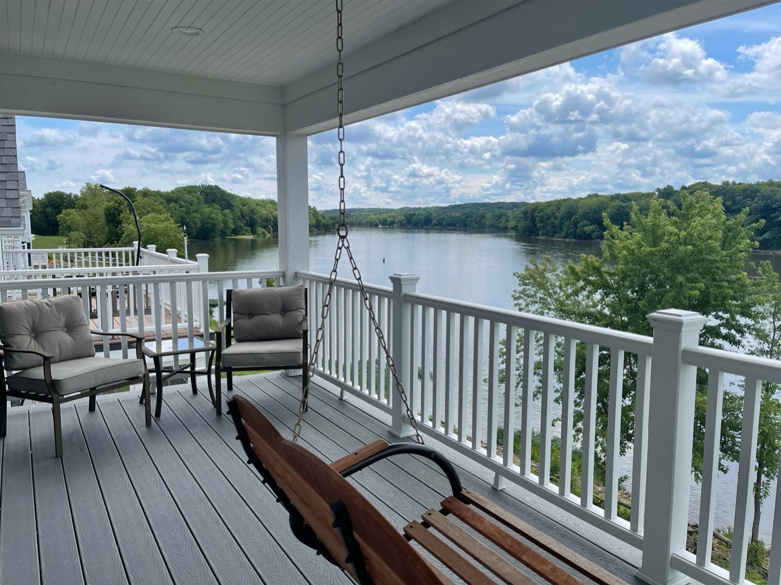 Nhà (The Harbor House) | Ngoại thất