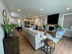 House (The Harbor House) | Exterior - Harbor House (Ottawa)