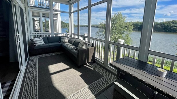 House (The Harbor House) | Exterior - Harbor House (Ottawa)