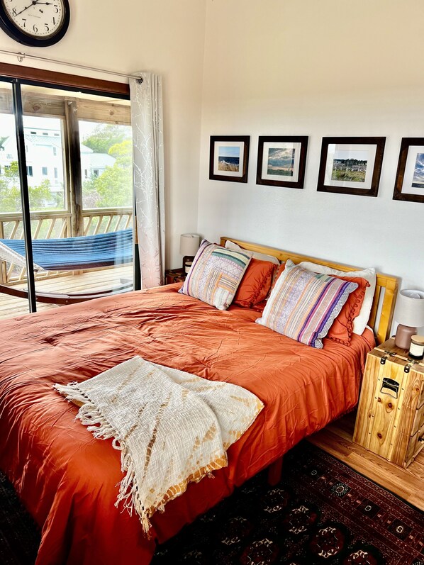 3 bedrooms, desk, iron/ironing board, free WiFi