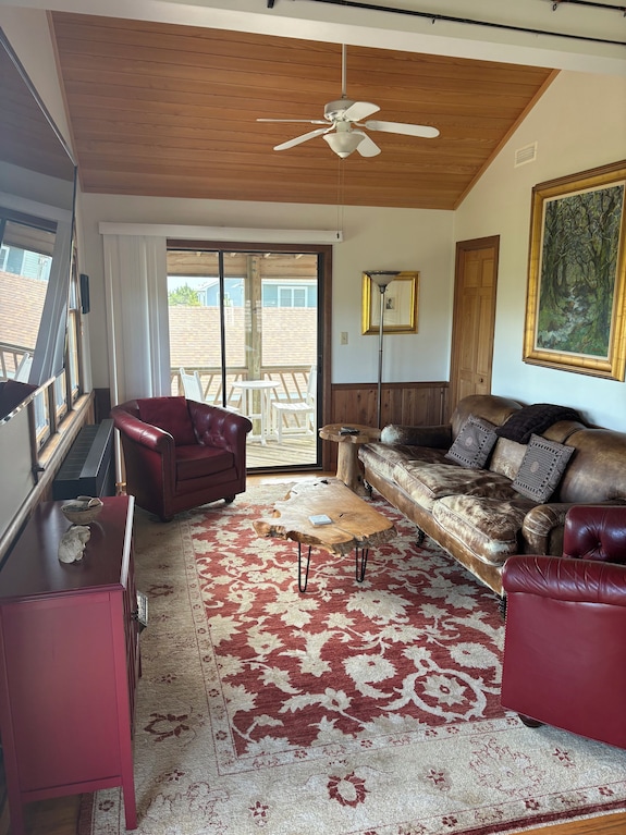 Three-bedroom House With Views, Decks, Golf Cart And Home Gym! - Ocracoke, NC