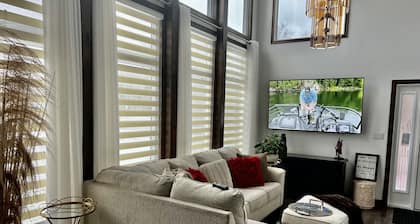 Luxury modern cottage home 5mins to Southhampton Beach