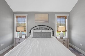 House (Anchors Away #48) | Exterior - Anchors Away #48 (Ottawa)