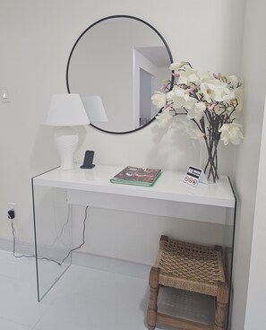 Interior - 3-Bed 3-Bath Cozy Vacation House in Ajax, Greater Toronto Area GTA, ON, Canada (Ajax)