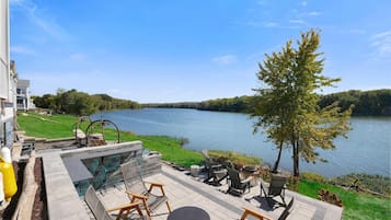 House, Multiple Beds (On The Rocks) | Terrace/patio