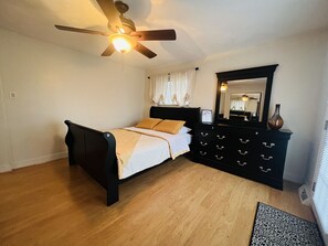3 habitaciones, escritorio, cuna de viaje y wifi gratis