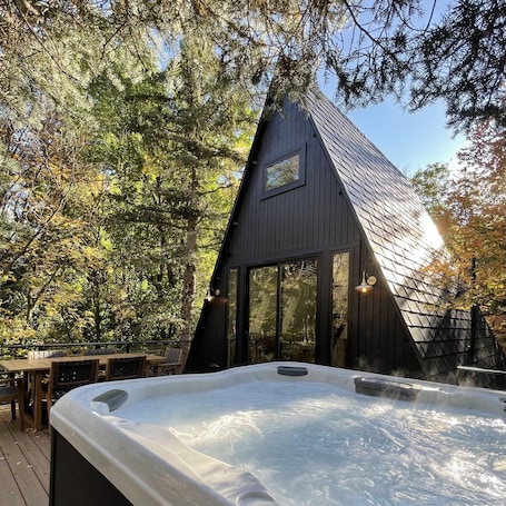 Terrace/patio. Sundance A-Frame 5 Min Walk to Resort & XL Hot Tub