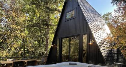 Sundance A-Frame 5 Min Walk to Resort & XL Hot Tub