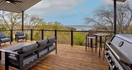Breathtaking Views of Lake Texoma's beaches/Islands and Highport Marina.