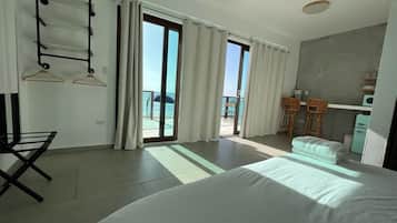 Honeymoon Studio | Free WiFi