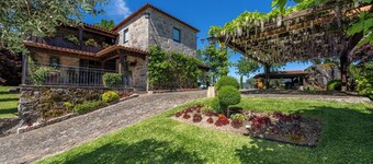 Magnolia Sublime Villas | Farmhouse with swimming pool and gardens