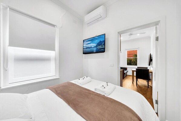 Apartment 6 - 1St Floor | 1 bedroom, premium bedding, pillow-top beds, individually decorated - 113 Hoddle (Richmond)