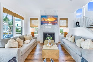TV, fireplace