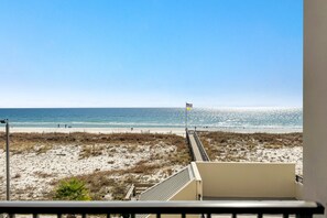 Property grounds - Island Winds West 275- Enjoy this Cozy Beach Front Condo! | BEACHBALL PROPERTIES (Gulf Shores)