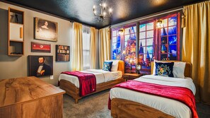 10 quartos, ferros/tábuas de passar roupa, Wi-Fi, roupa de cama