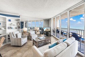 TV - Sea Gull #507LK: Beachfront 1 Bedroom 1 Bathroom With Spectacular Views and 24 Hour Management (Port Aransas)