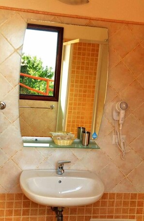 Bathroom - Hotel Castello Budoni (Budoni)