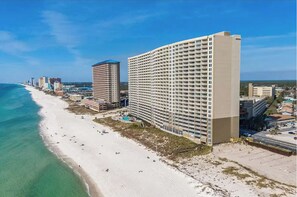 On the beach - 2 Bedroom Plus Bunk in Emerald Beach Resort  - Amazing, updated and Beautiful condo! (Panama City Beach)