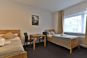 2 bedrooms, iron/ironing board, travel crib, free WiFi