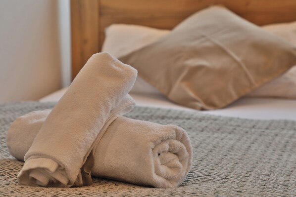 2 bedrooms, iron/ironing board, travel crib, free WiFi