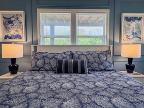 4 bedrooms, internet, bed sheets