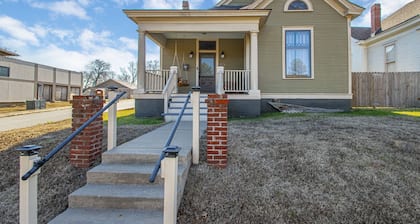 Van Frank Cottage 3bd/2ba Downtown Little Rock
