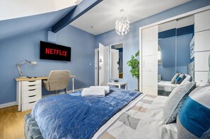 3 bedrooms, desk, iron/ironing board, WiFi - Mega Flat Near Arndale City Centre (Ancoats)