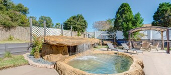 Memories by the Gulf | 4BR Oasis w/ Heated Saltwater Cocktail Pool & Fire Pit