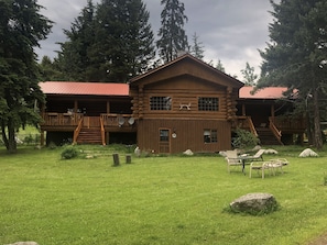 Front of property - Beaver Guestranch (Deka Lake)