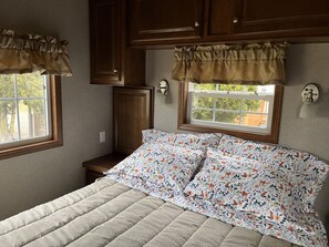 1 bedroom, iron/ironing board, free WiFi, bed sheets